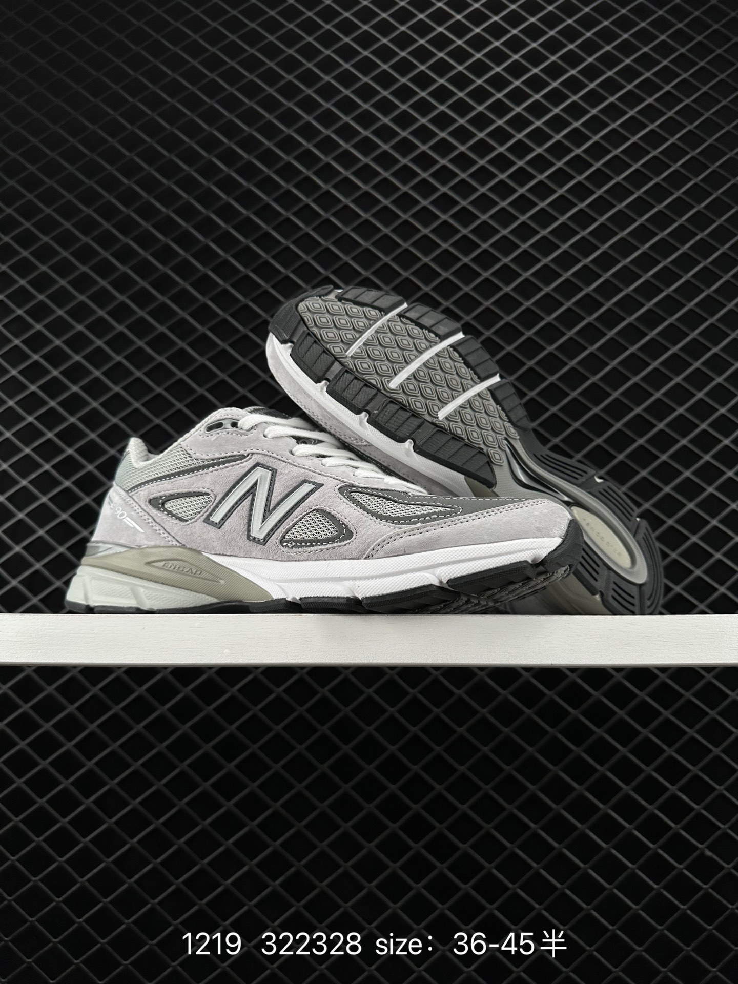 New Balance M990